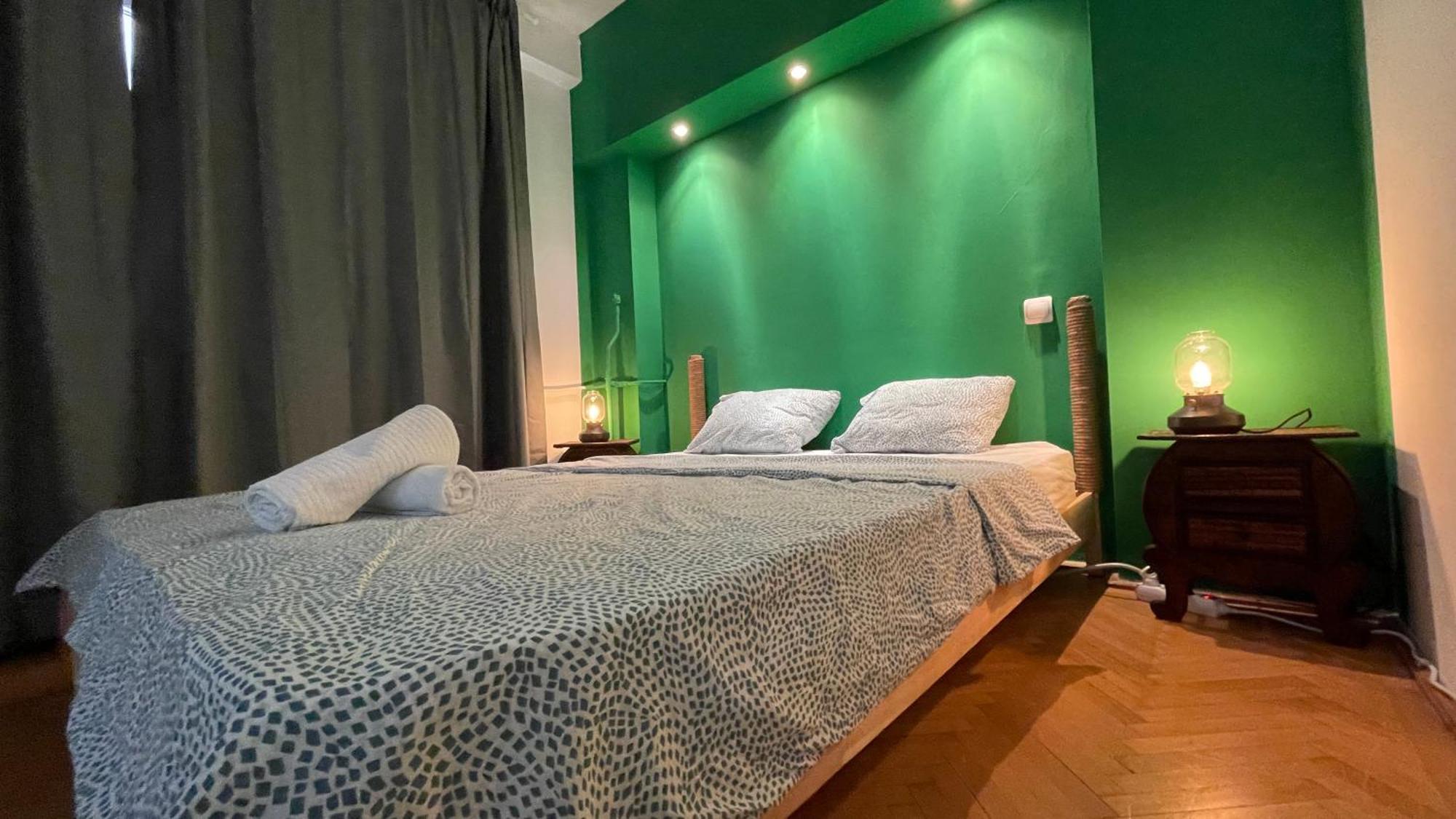 Terrace Balcony Downtown Delight Old Town Oasis City Center Universitate Square Old Town บูคาเรสต์ ภายนอก รูปภาพ